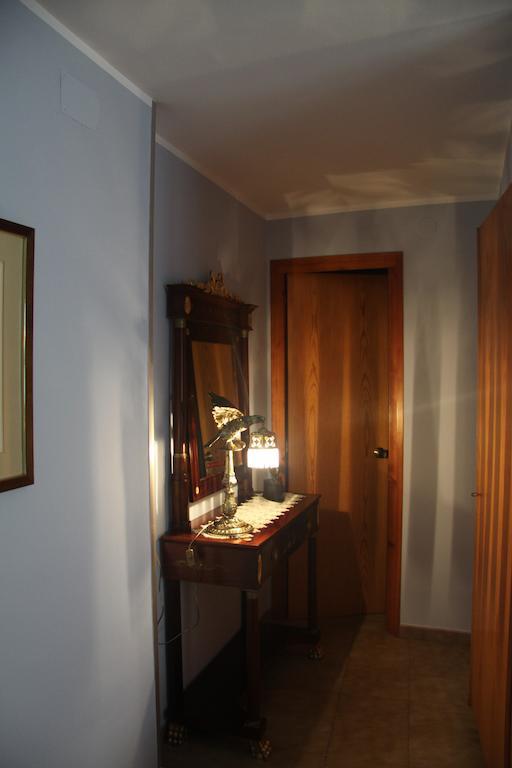 Fonda Sala Hotel Olost Ruang foto